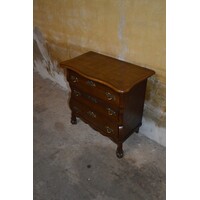 thumb-Klein donker eiken buikkastje met drie laden en messing beslag-2