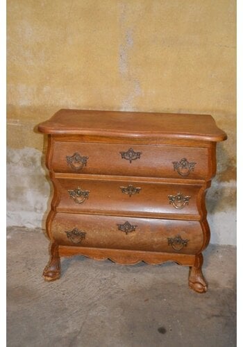 Licht buikkastje met 3 laden 