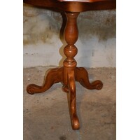 thumb-Mahoniehouten bijzettafeltje met inleg en driesprantpoot-3