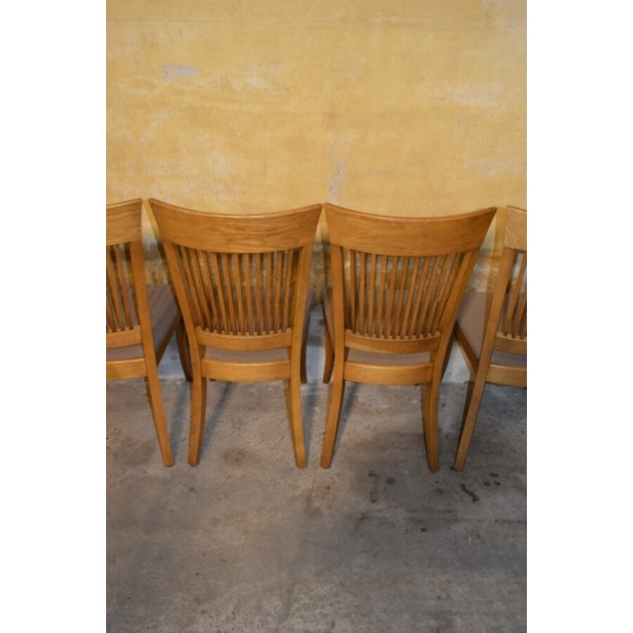 Set van 4 eiken keukenstoelen met spijlenrug en stoffen zitting jaren 60-5