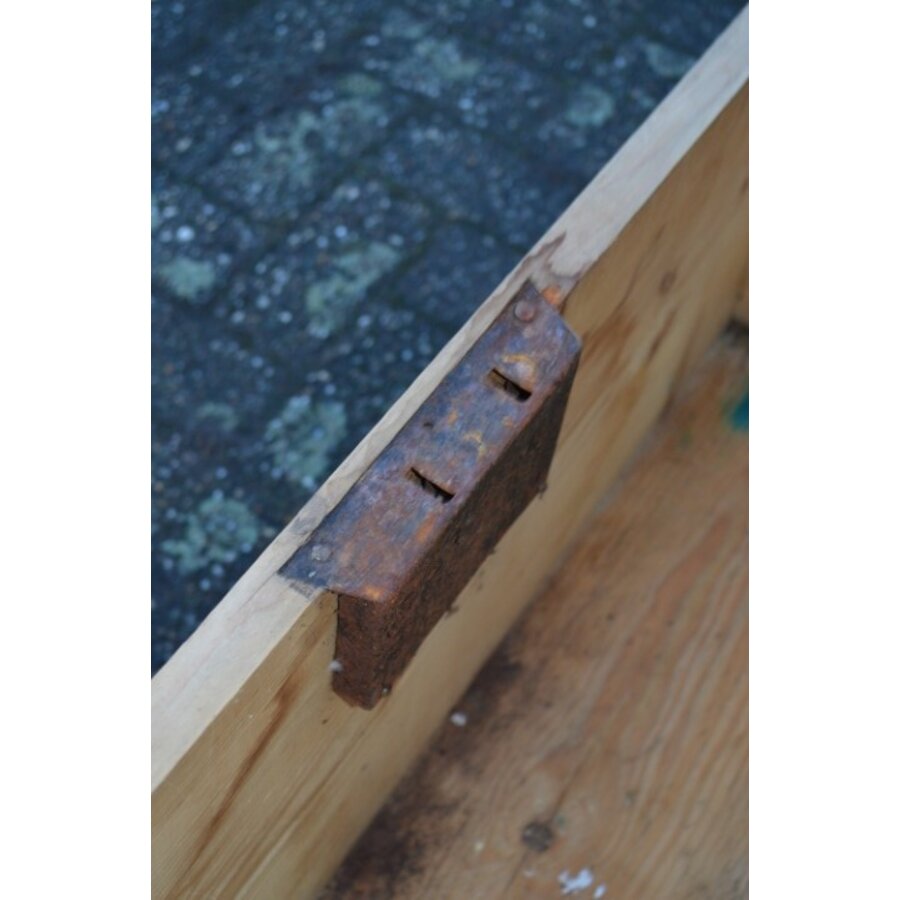 Lange antieke klepbank met arm- en rugleuningen-7