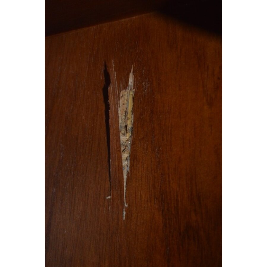 Klassieke houten vitrine hoekkast in Engelse stijl-5