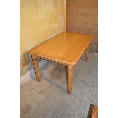 Blank eiken eettafel massief 