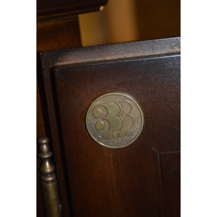 Noten vitrine wandkast van 3B Meubelen met glasdeuren en laden-6