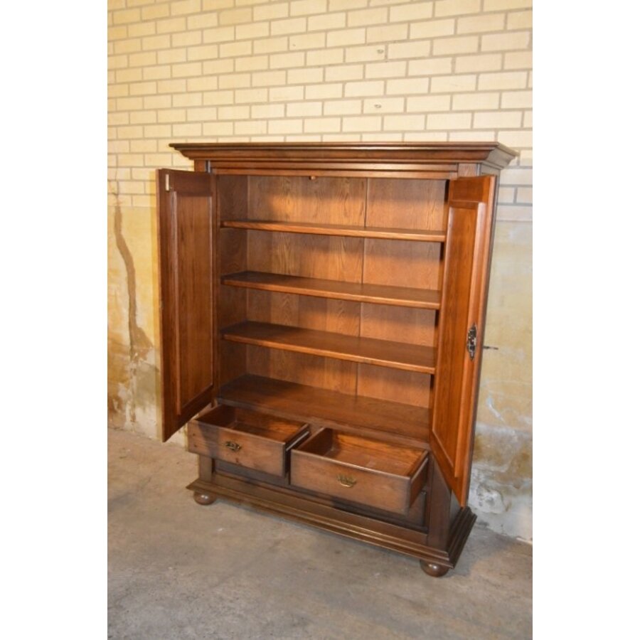Brocante eiken kast met openslaande deuren en drie laden-5