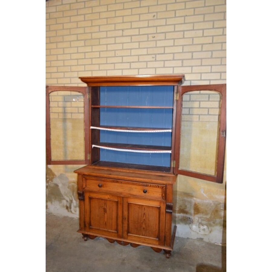 Massief grenen buffetkast rond 1920 – Tweedelig met glas-6