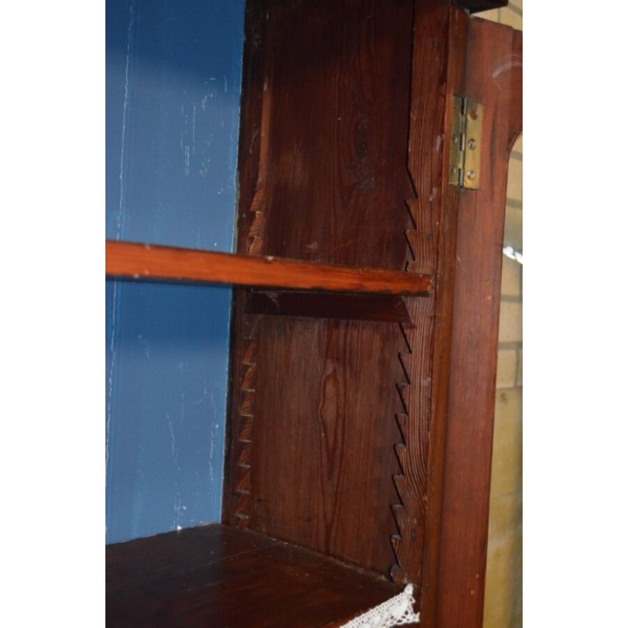 Massief grenen buffetkast rond 1920 – Tweedelig met glas-7