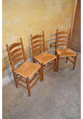 Ouderwetse eiken knopstoelen set van 3 