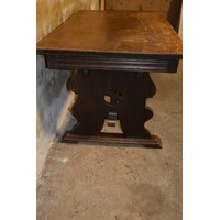 thumb-Antiek eiken salontafeltje met sledepoten en patina-5