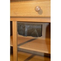 thumb-2. Lange titel  Tweedehands blank eiken dressoir met paneeldeurtjes en lade-5