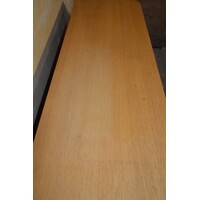 thumb-Tweedehands blank eiken dressoir met paneeldeurtjes en lade-9