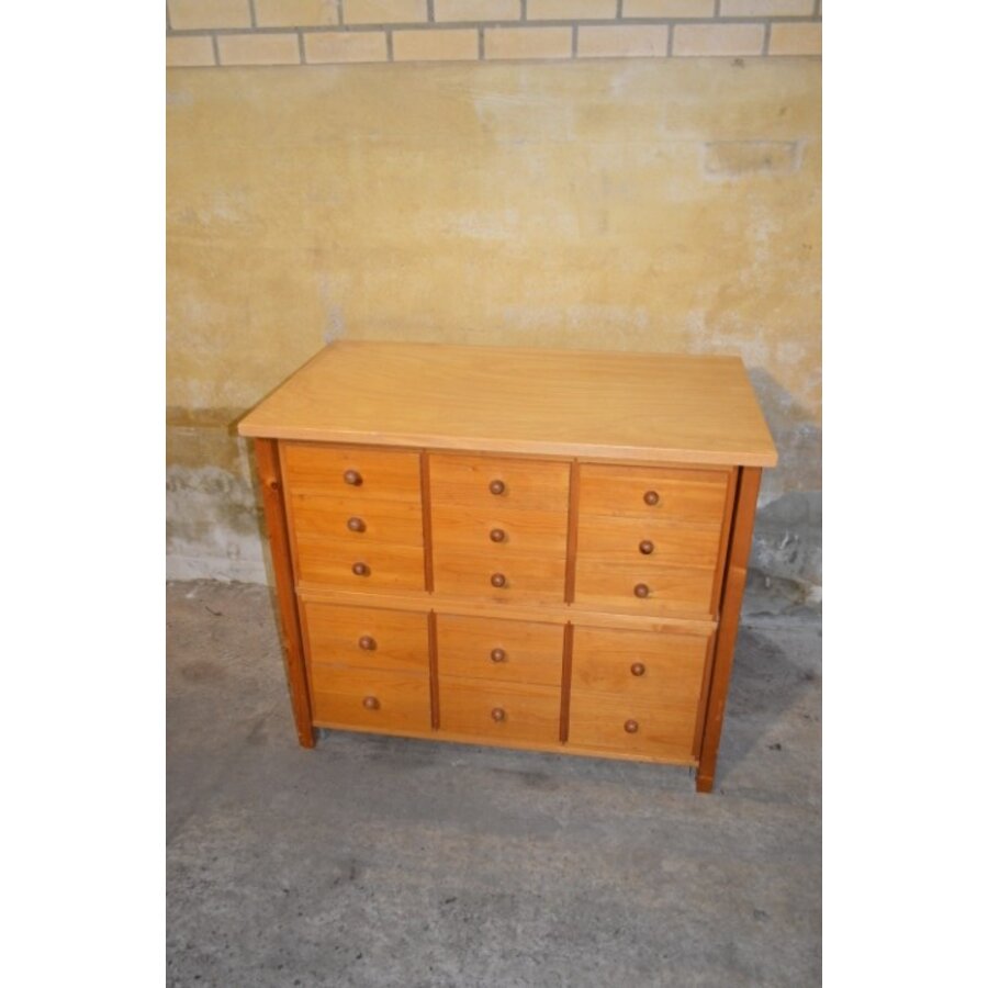 Grenen Lundia ladekast met 15 laden uit de jaren 60-1