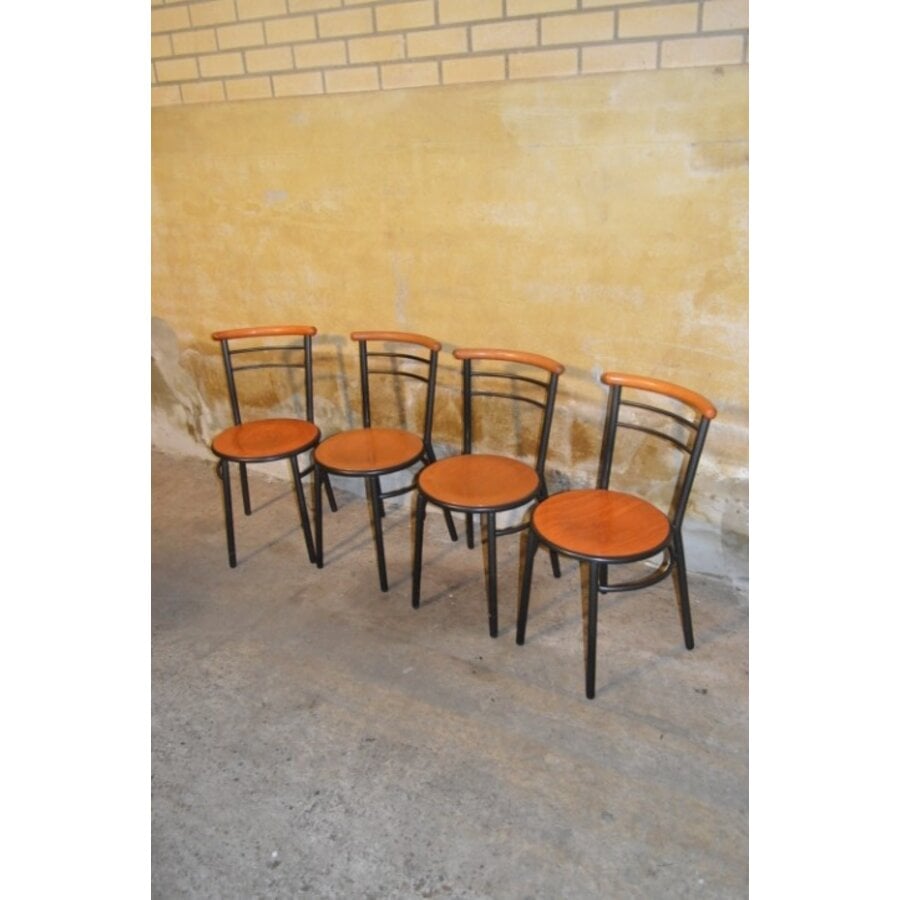 Set van 4 vintage keukenstoelen metaal en hout stapelbaar-3