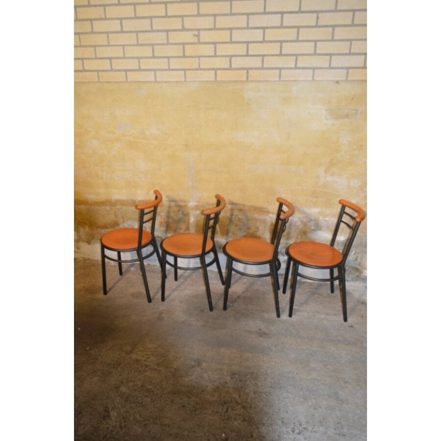 Set van 4 vintage keukenstoelen metaal en hout stapelbaar-5