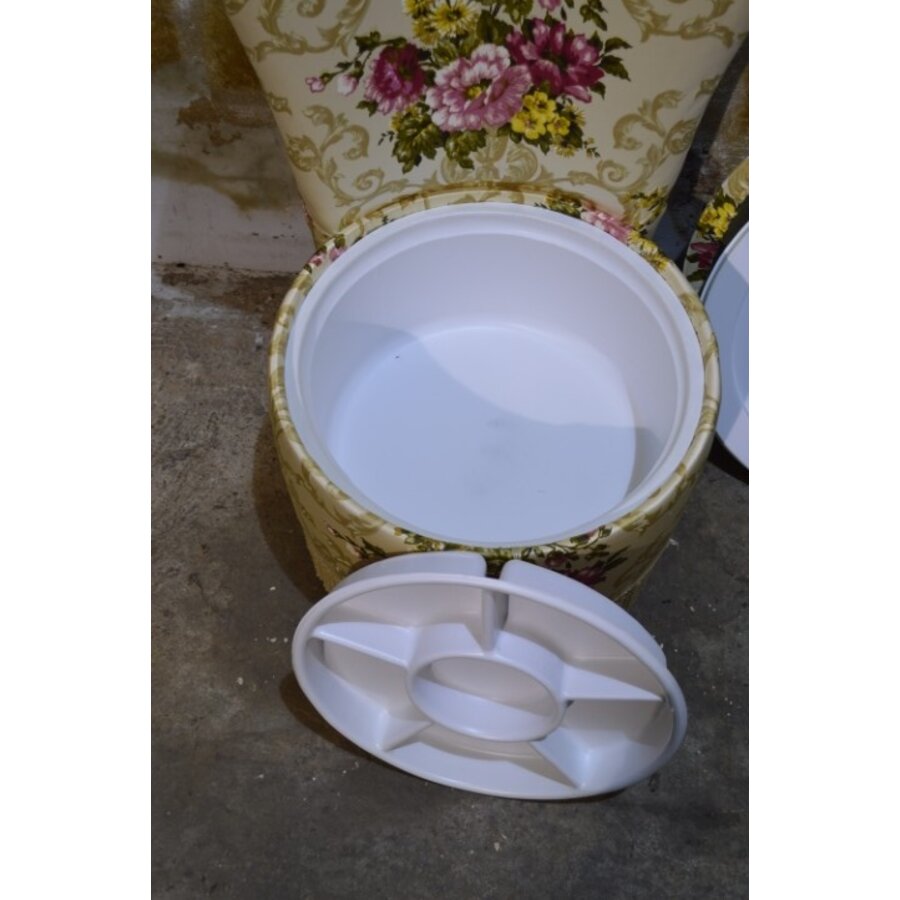 Vintage cocktail en naaikist stoeltje met satijnen bekleding, jaren 50-7