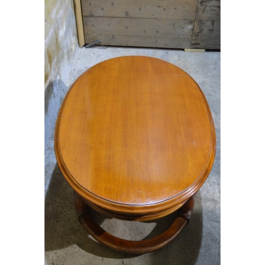 Klassieke grote ovale salontafel van mahonie-7