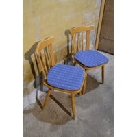 thumb-Set van 2 vintage beukenhouten caféstoelen met blauw kussen-3