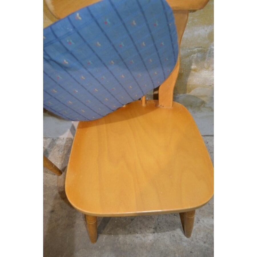 Set van 2 vintage beukenhouten caféstoelen met blauw kussen-6