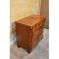 thumb-Antieke commode ca 1880 met drie laden en gefineerd.-1