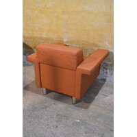 thumb-Oranje leren design fauteuil met metalen pootjes-6