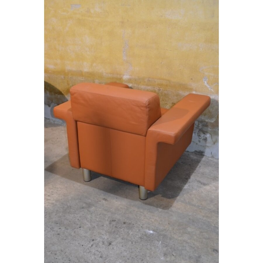 Oranje leren design fauteuil met metalen pootjes-6