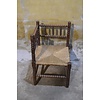 LoodsVol, Tweedehands Klassieke Bobbin hoekstoel met verfijnd vlechtwerk – Spinnenkopstoel