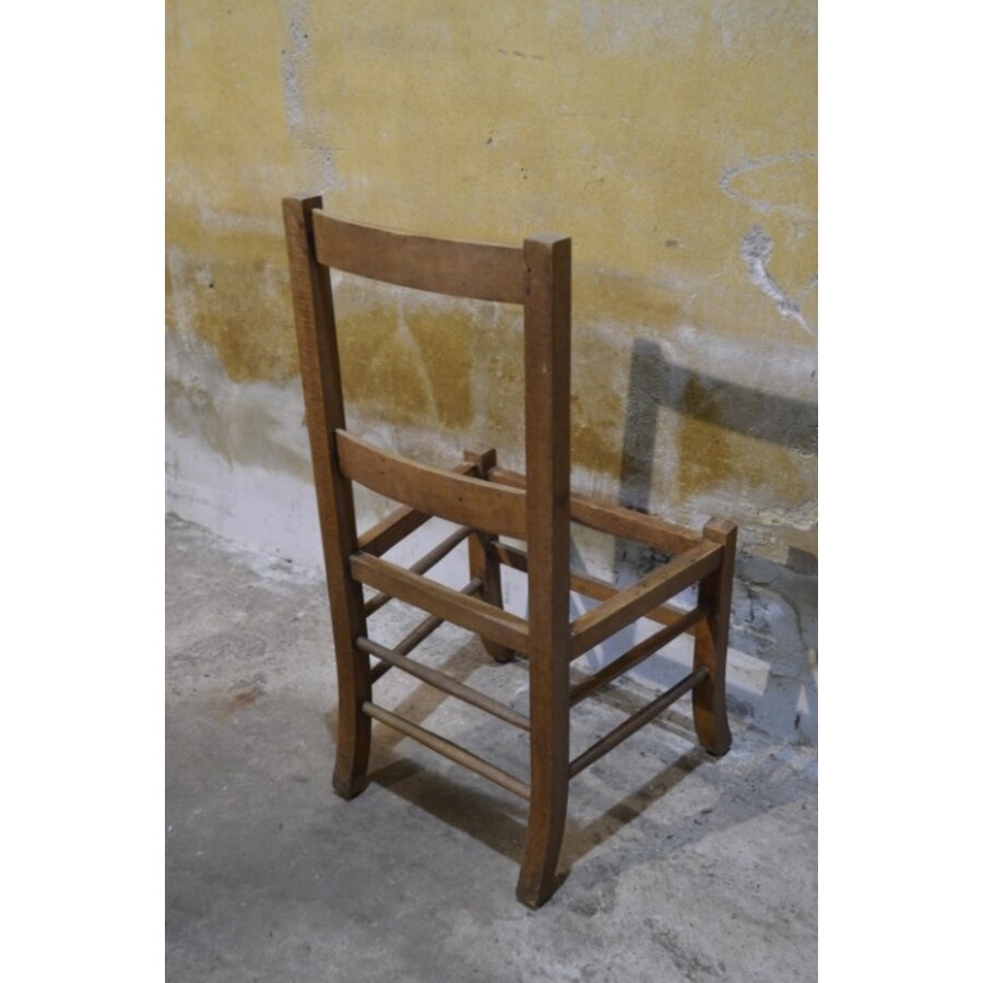 Antiek houten kinderstoeltje van massief beukenhout – circa 1920-6