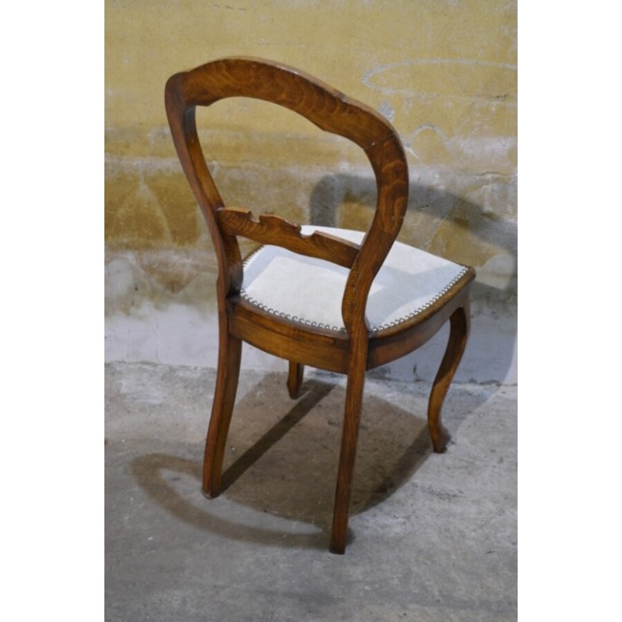 Engelse stoel met medaillonrugleuning circa 1880 – Vintage design-5