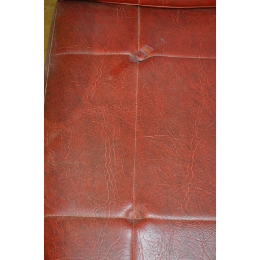 Vintage Deense draaifauteuil met buisframe en bordeaurood leer, circa 1960-3