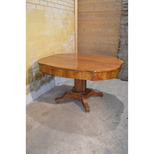 Antieke Art Nouveau eettafel 