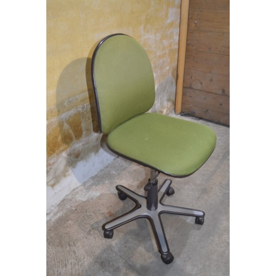 Vintage bureaustoel met groene skai bekleding uit de jaren 60-1