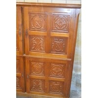 thumb-Eiken kast met vier paneeldeuren met houtsnijwerk-3