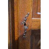 thumb-Eiken kast met vier paneeldeuren met houtsnijwerk-5