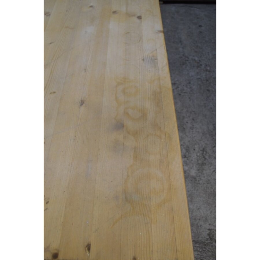 Lange grenenhouten eettafel met natuurlijke houtstructuur-8