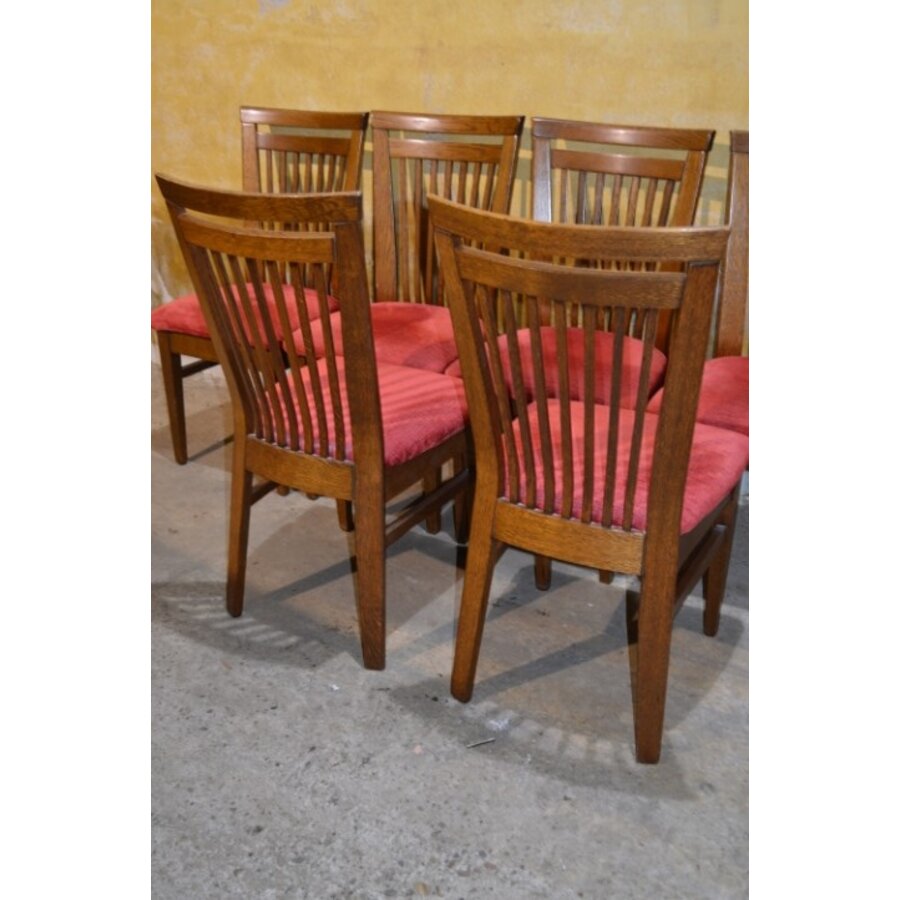 Set van 6 eiken vintage spijlenstoelen met rode stoffen zitting uit 1960-5