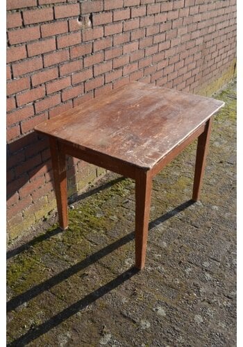 Antiek grenen tafeltje 