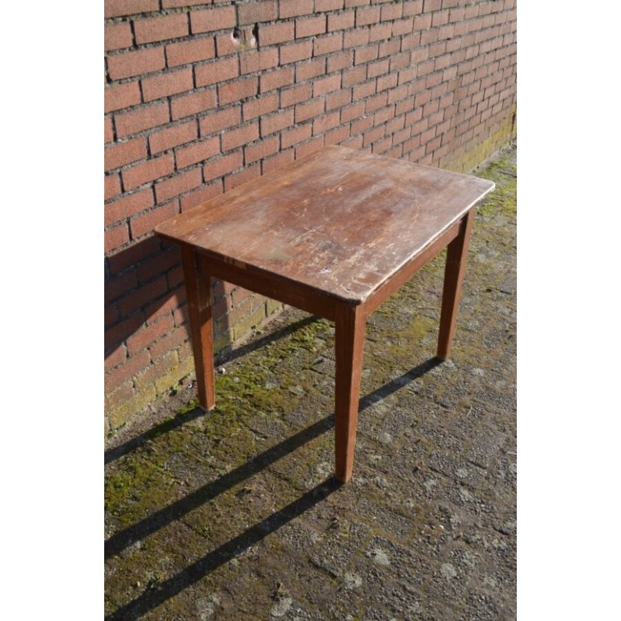 Antiek grenen bijzettafeltje met geleefde uitstraling-1