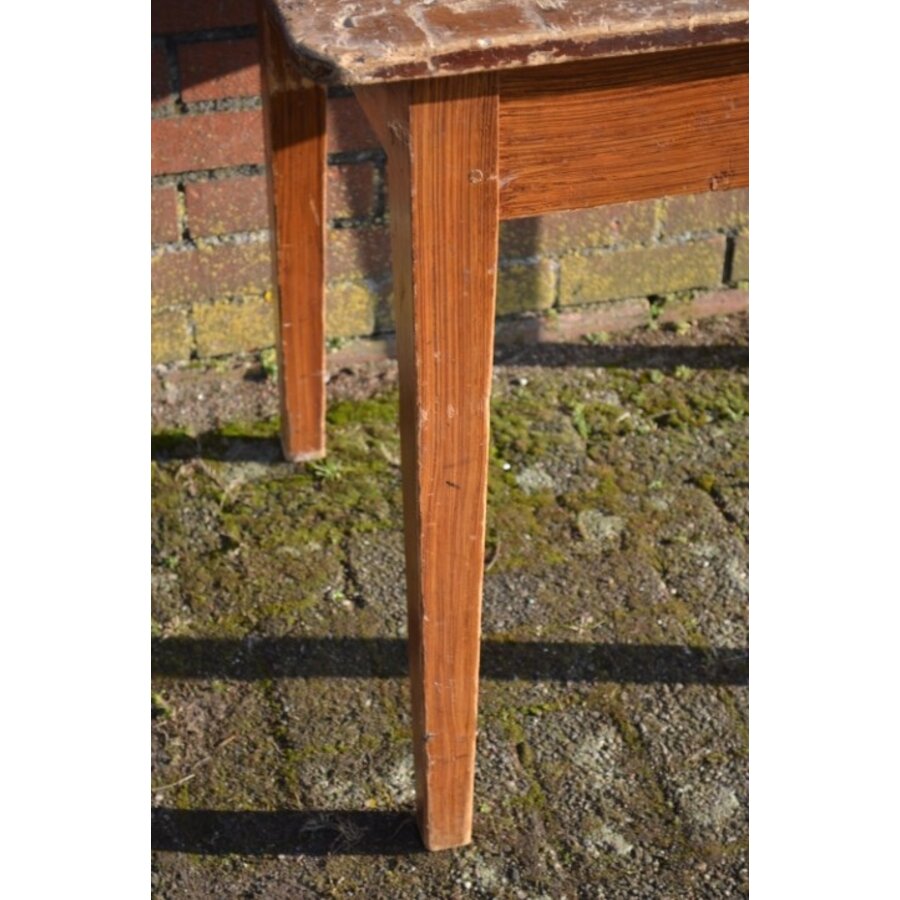 Antiek grenen bijzettafeltje met geleefde uitstraling-2