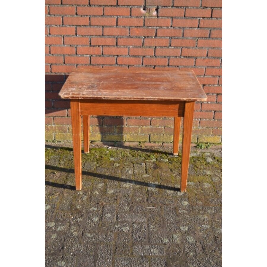 Antiek grenen bijzettafeltje met geleefde uitstraling-4