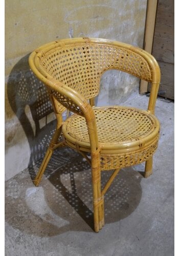 Vintage rotan armstoeltje 