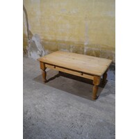 thumb-Grenen salontafel met lade en gedraaide poten-2