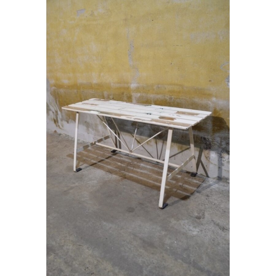 Vintage metalen bankje – hardhouten latten tuinbank-4