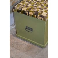 thumb-Oude grenen zitkist in groen met beklede deksel en opbergruimte-2