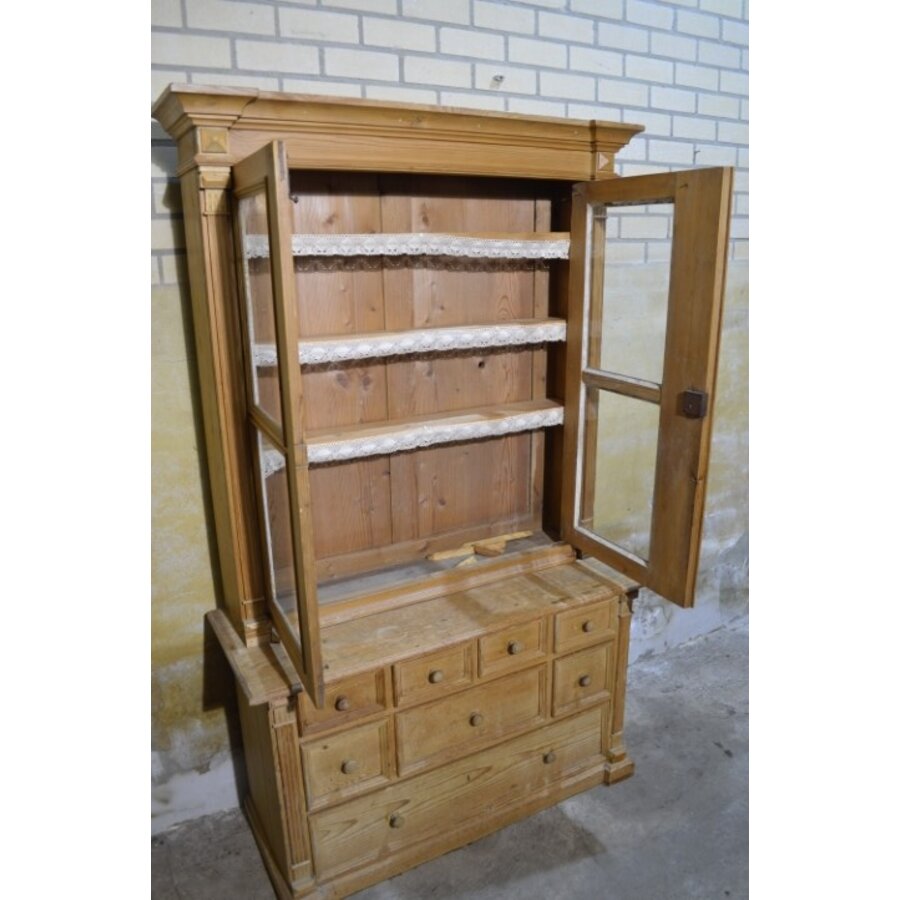 Antiek grenen vitrinekast met onderkast en 8 lades-4