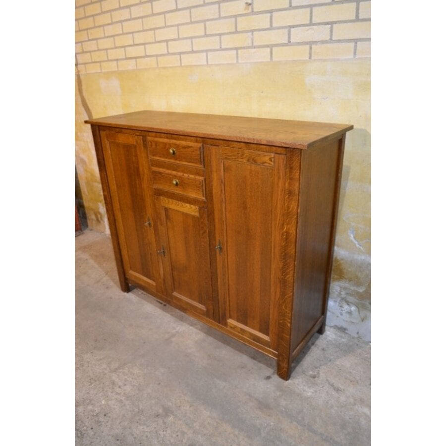 Donker eiken dressoir met schappen en laden-3