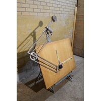 thumb-Franse tekentafel met contragewicht van Unic Studios Parijs-7