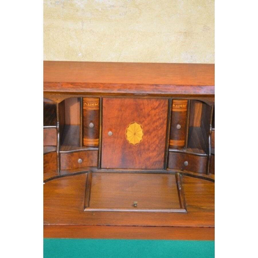 Barok klepsecretaire met groen leren schrijfblad en laden-5