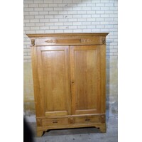 thumb-Antieke massief eiken kledingkast met laden en schappen-2