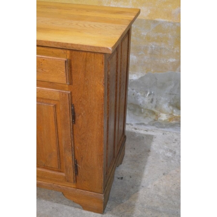 Massief eiken dressoir met 3 laden en 3 klepdeuren-3