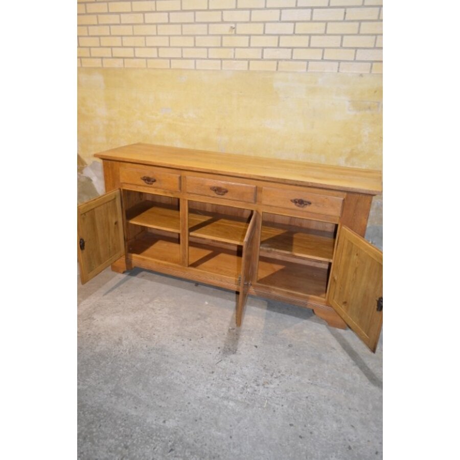 Massief eiken dressoir met 3 laden en 3 klepdeuren-5